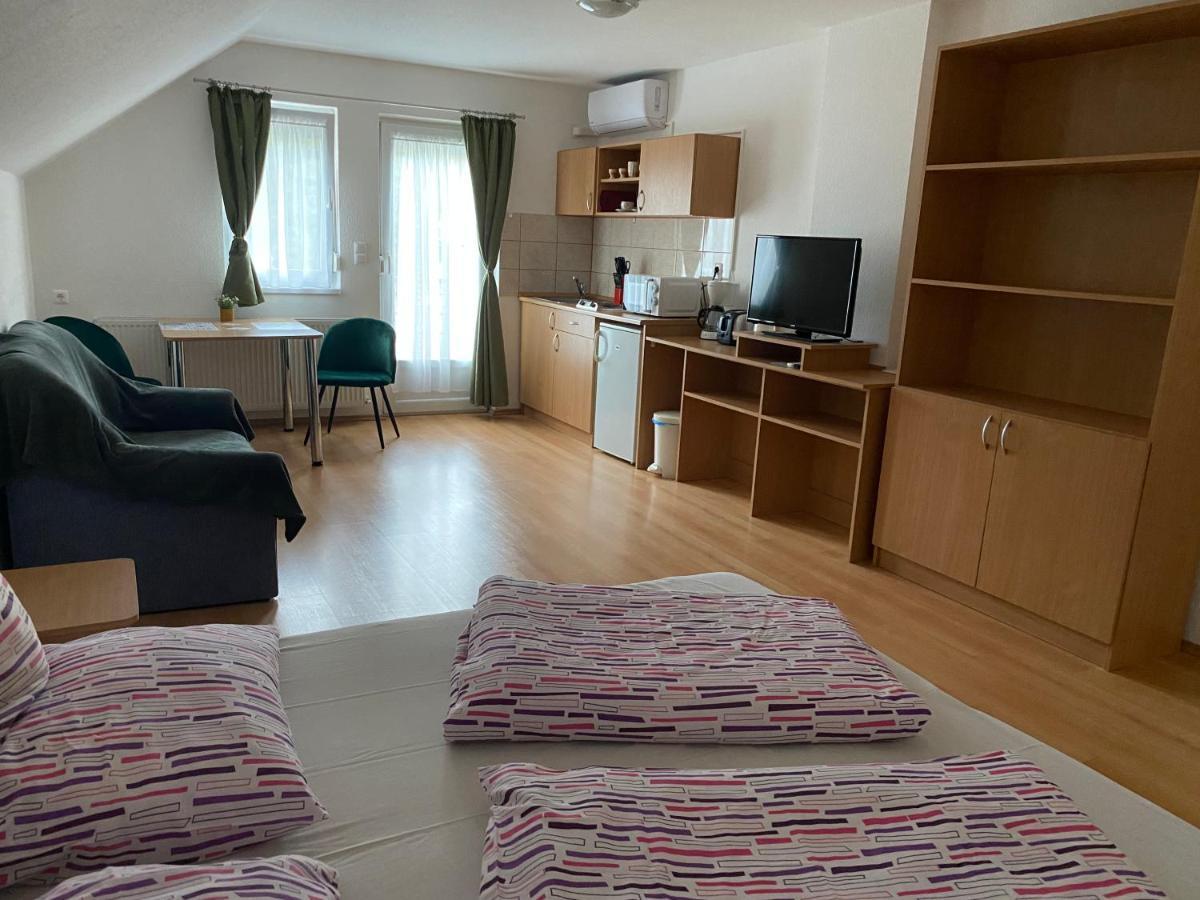 Апартаменты Bonita Apartmanhaz Залакарош Экстерьер фото